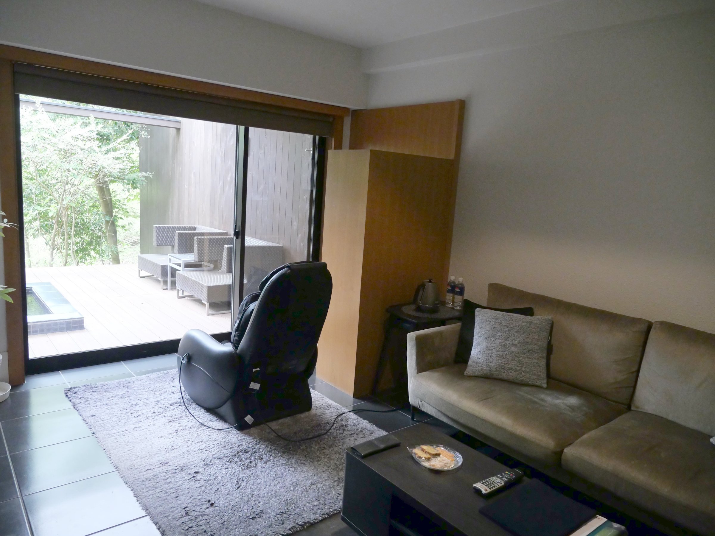 The living room: low, calm and generous.