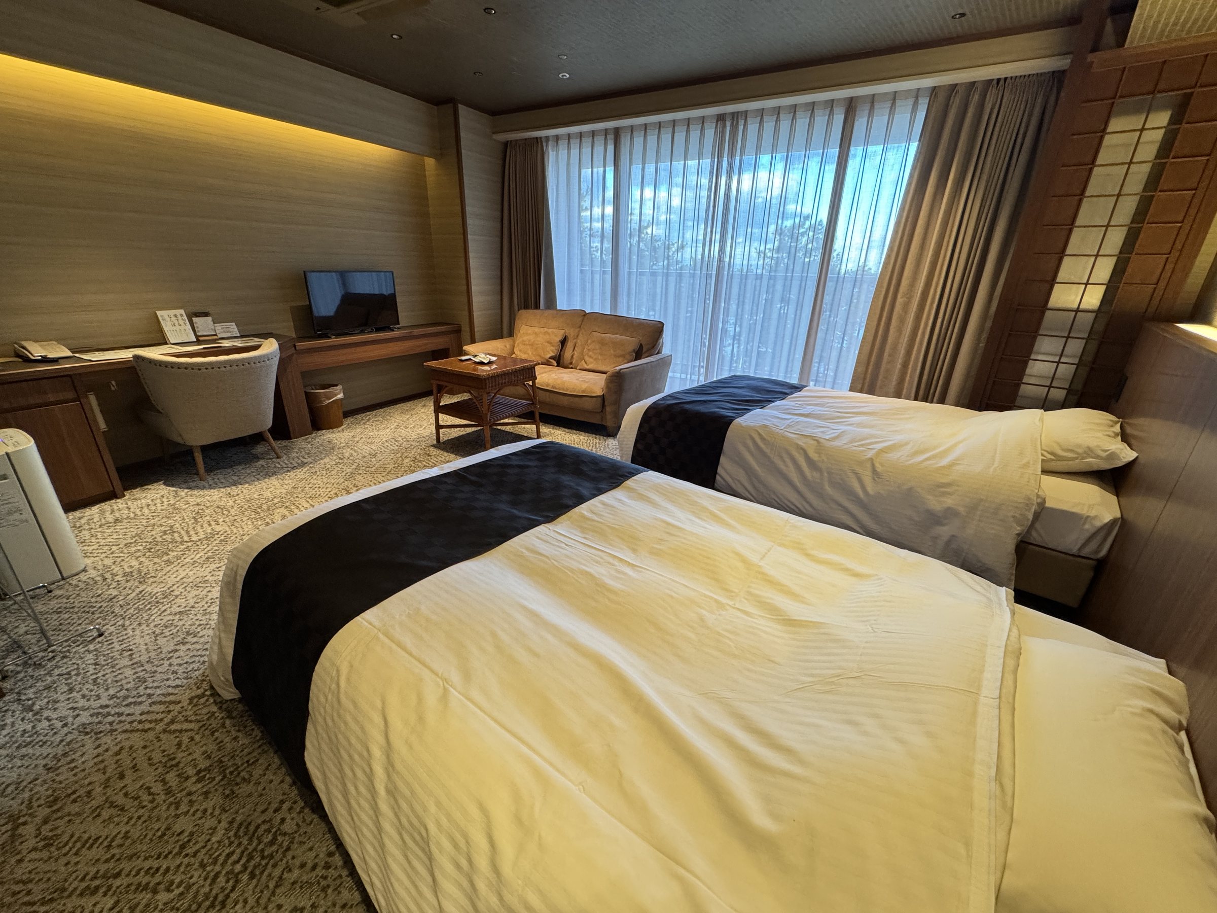 The beds and the window from the other side.