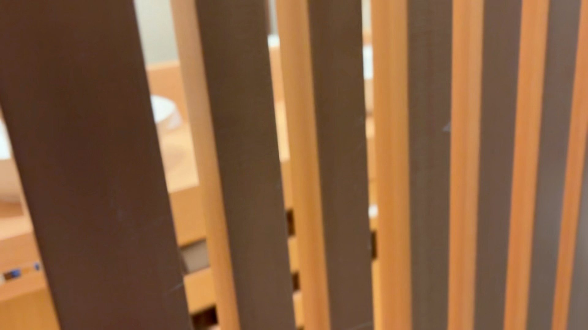 Close-up of the wooden lattice.
